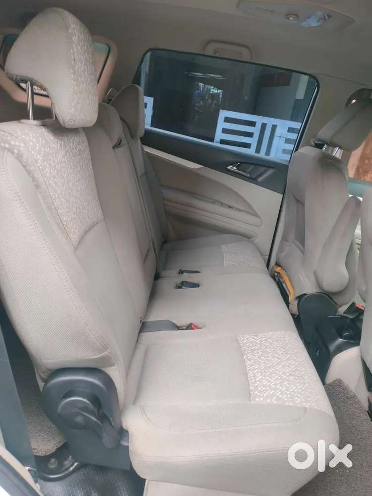 Mahindra Marazzo M6 2019