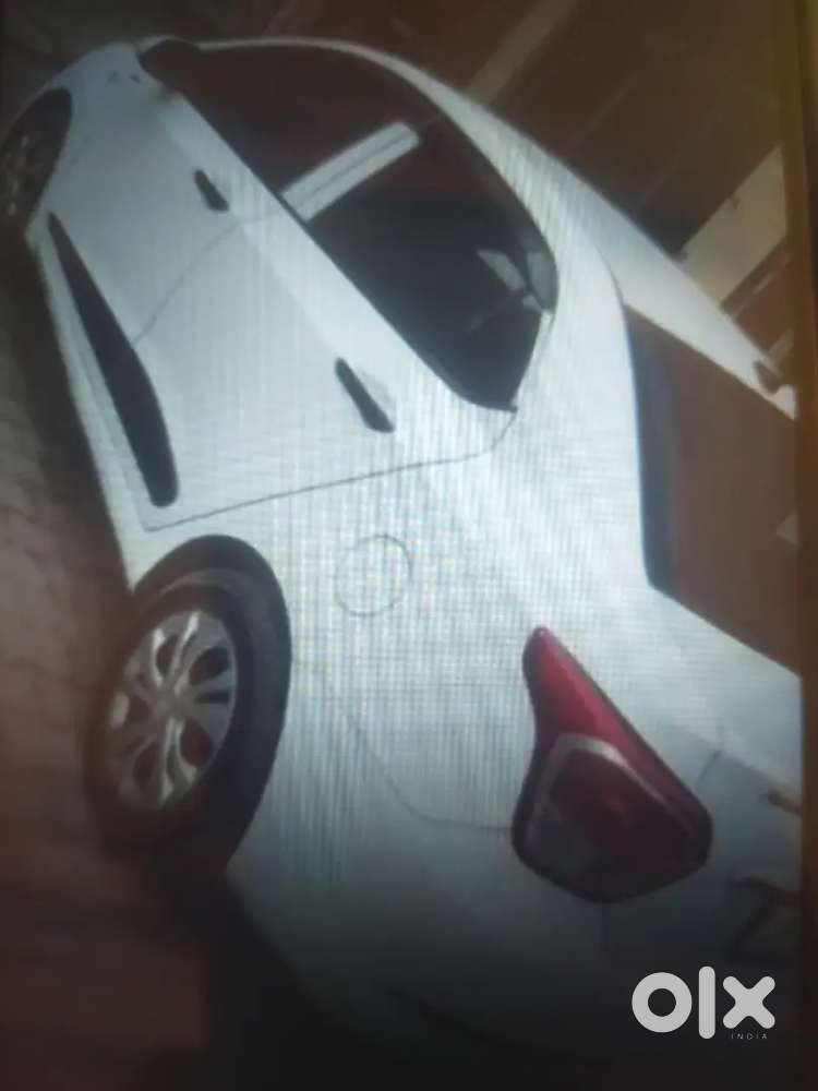 Hyundai Xcent 2016