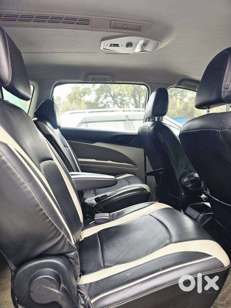 Mahindra Marazzo M6, 2019, Diesel