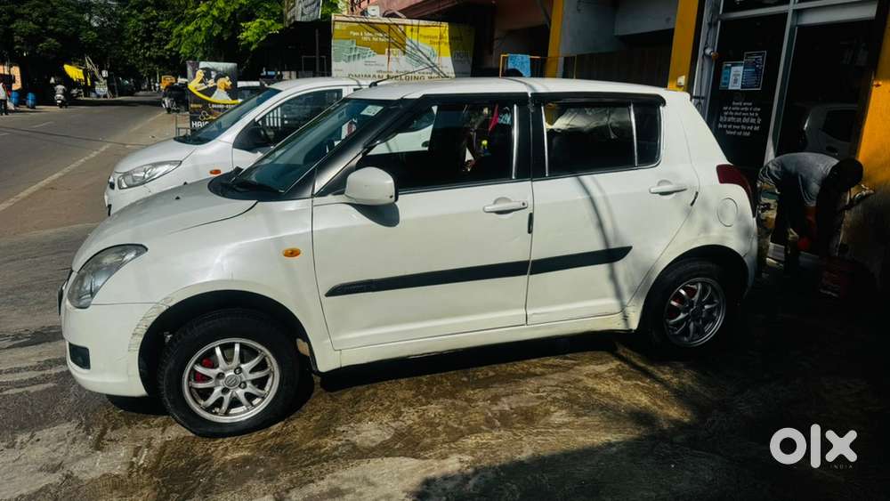 Maruti Suzuki Swift Diesel 2011( Passing 2031 Tak Ha)