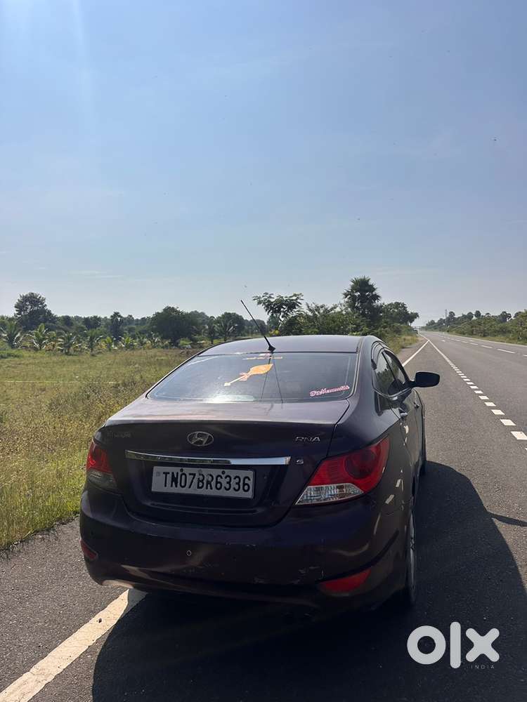 Hyundai Fluidic Verna 2012