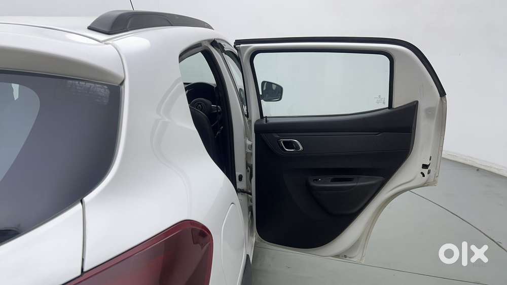 Renault Kwid 2019-ongoing 1.0 Rxt Amt (o), 2020, Petrol