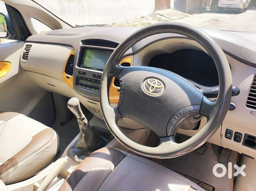 Toyota Innova 2.5 V 7 Str, 2009, Diesel
