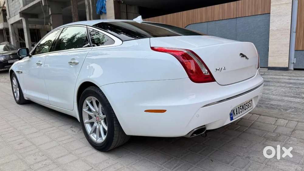 Jaguar Xj