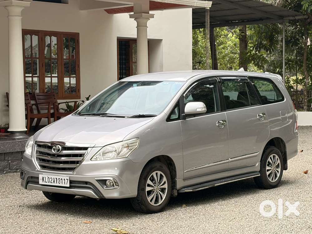 Toyota Innova 2.5 Vx 7 Seater Bs Iv, 2015, Diesel