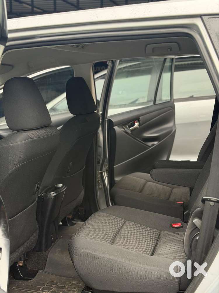 Toyota Innova Crysta 2.8 Gx At, 2017, Diesel