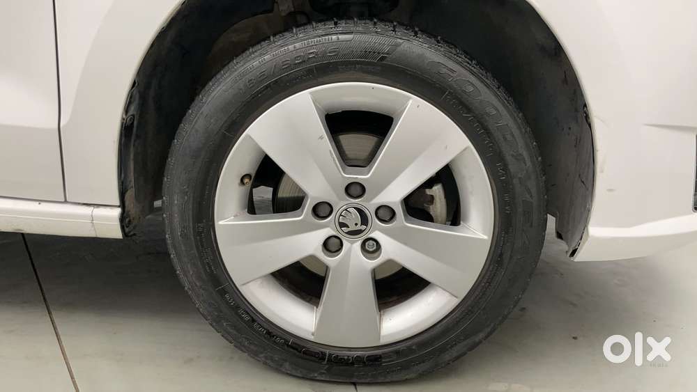 Skoda Rapid 1.0 Ambition Tsi, 2020, Petrol