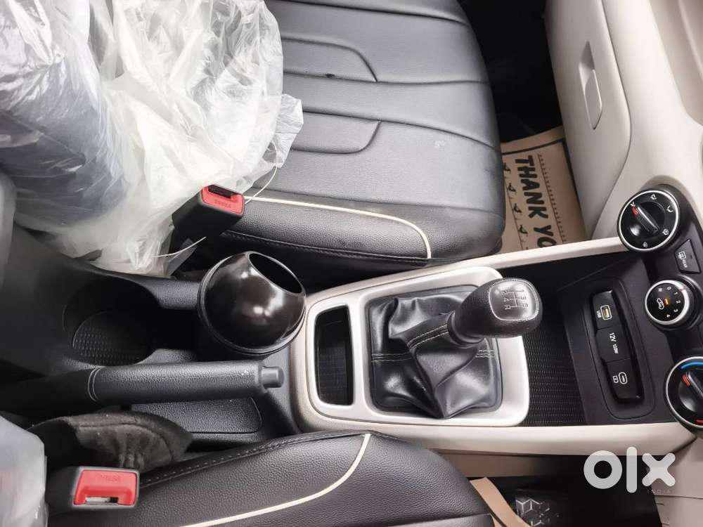 Model 28 March 2023 New Brand Hyundai Venue Car