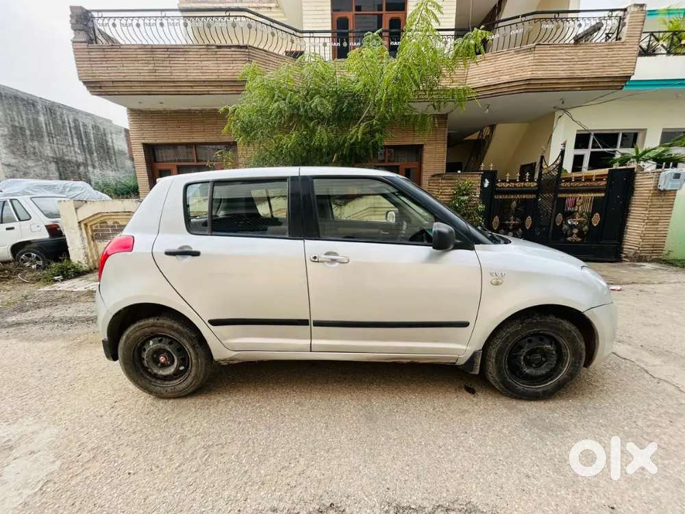 Maruti Suzuki Swift 2009 Petrol 81000 Km Driven