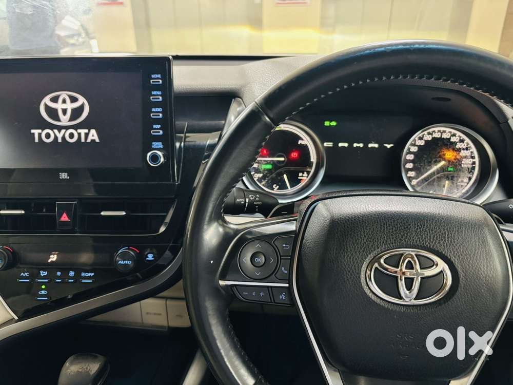 Toyota Camry [2019-ongoing] 2.5 Hybrid, 2023, Cng & Hybrids