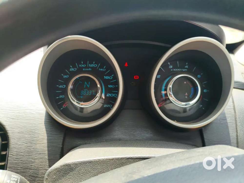 Mahindra Xuv500 W10 2019