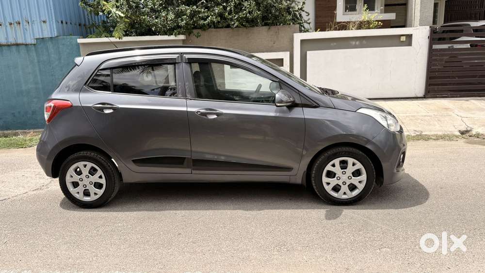 Hyundai Grand I10 Sportz, 2016, Petrol