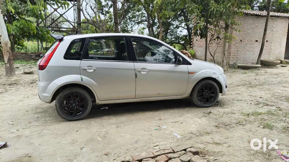 Ford Figo Petrol Titanium 2012