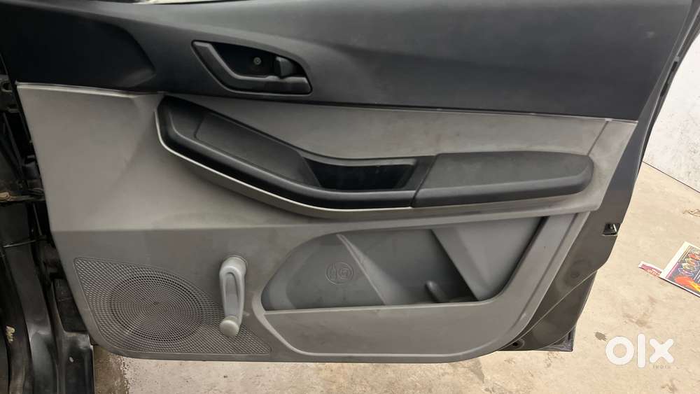 Tata Tiago Xe, 2021, Petrol