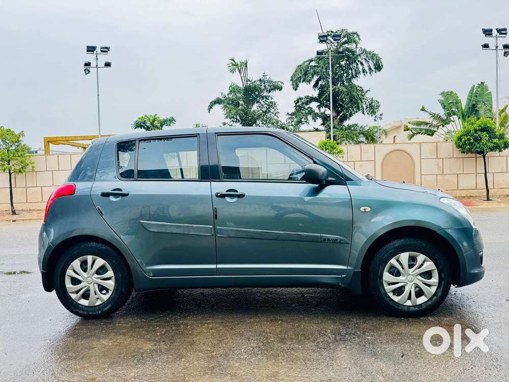 Maruti Suzuki Swift Vxi Deca, 2010, Cng & Hybrids
