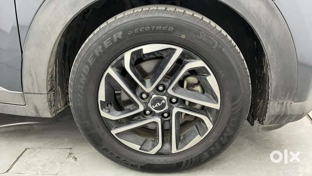 Kia Carens 1.5 Luxury Plus Turbo Dct 7 Str, 2023, Petrol