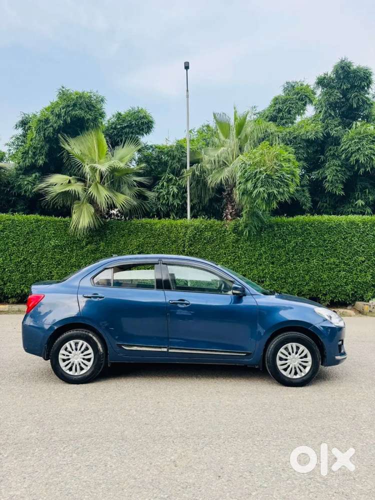 Maruti Suzuki Dzire 1.2 Vxi Amt, 2017, Petrol