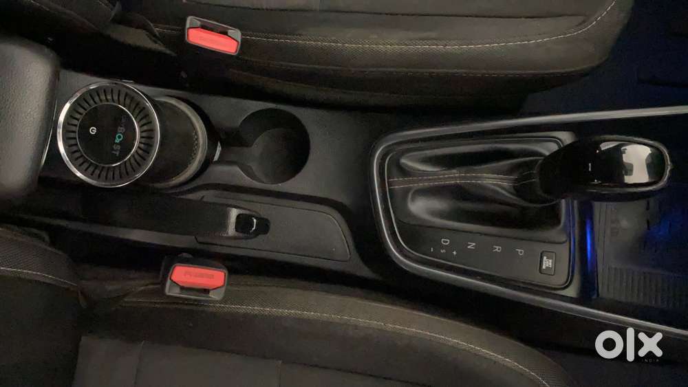 Hyundai New I20 1.2 Asta (o) Ivt, 2023, Petrol