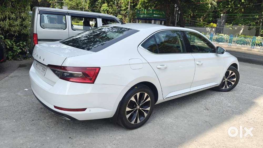 Skoda Superb 2.0 L&k Tsi At, 2022, Petrol