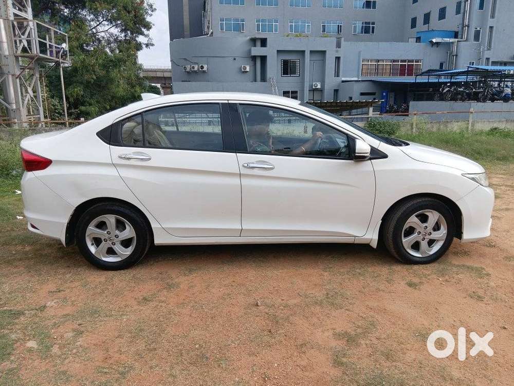 Honda City V Mt, 2015, Petrol