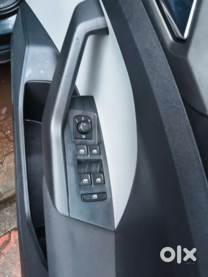Skoda Kushaq 1.0 Tsi Ambition At, 2022, Petrol