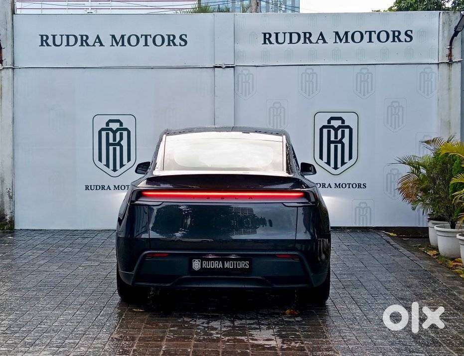 Tesla Model Y Rear-wheel Drive (rwd), 2026, Electric