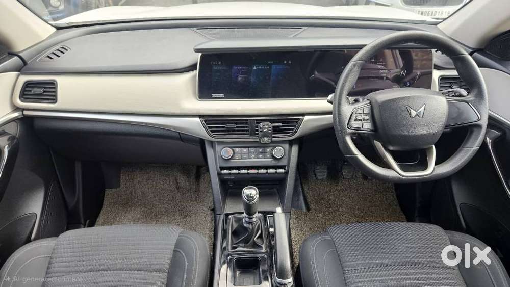 Mahindra Xuv700 2.2 Ax 5 Diesel At 7 Str, 2023, Diesel