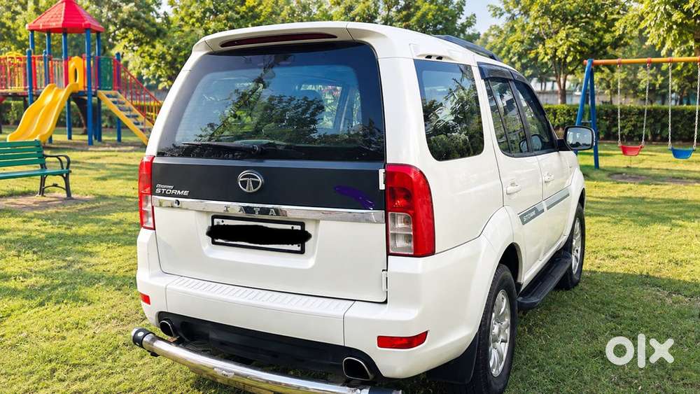 Tata Safari Storme 2017