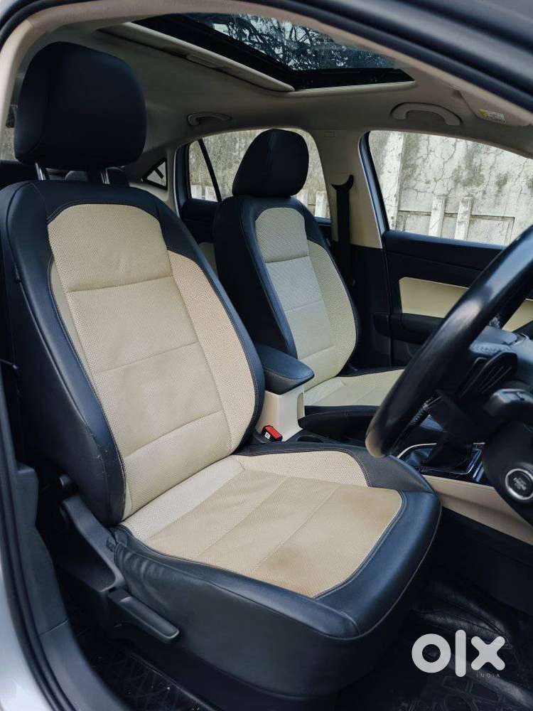 Skoda Slavia Style 1.0l Tsi At, 2023, Petrol