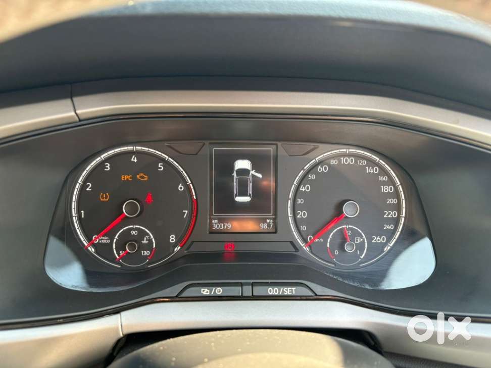 Volkswagen Taigun 1.0 Tsi Highline At, 2022, Petrol