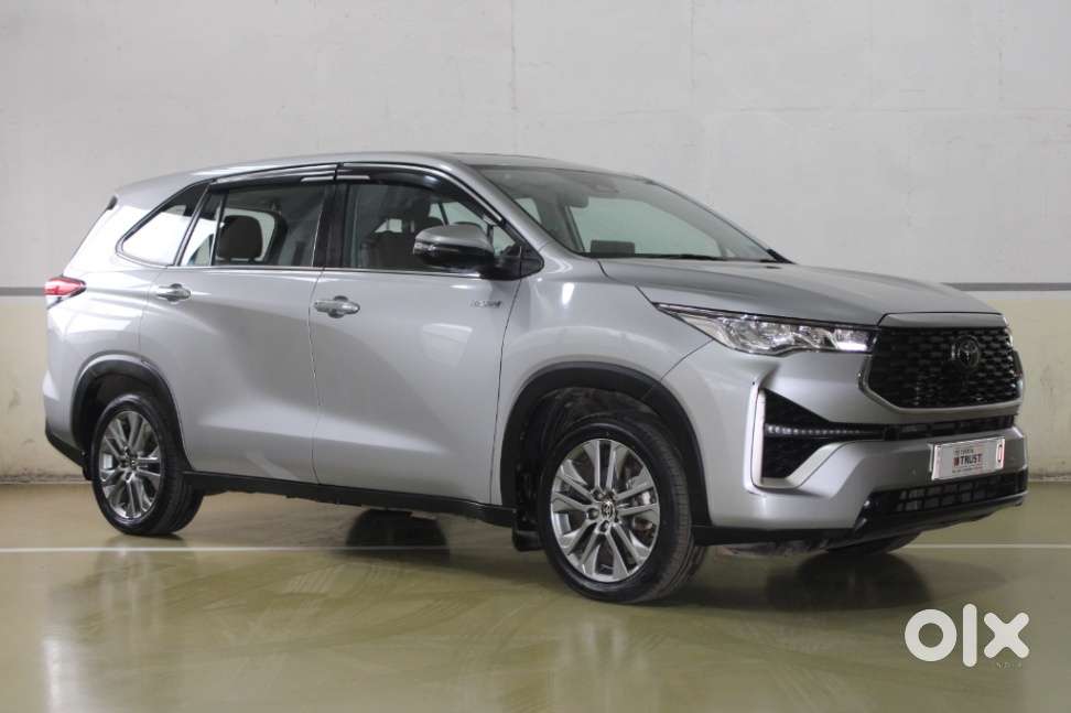 Toyota Innova Hycross 2.0 Zx (o) Hybrid 7 Str, 2024, Petrol