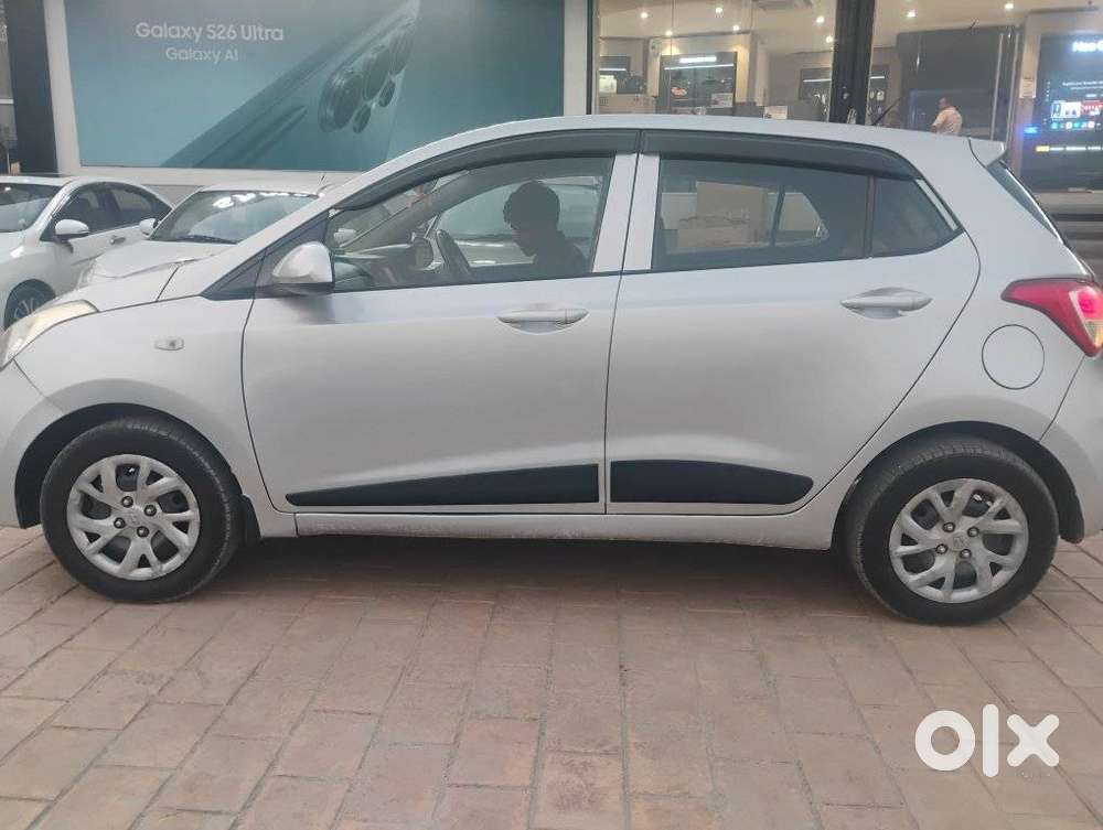 Hyundai Grand I10 Sportz, 2017, Petrol