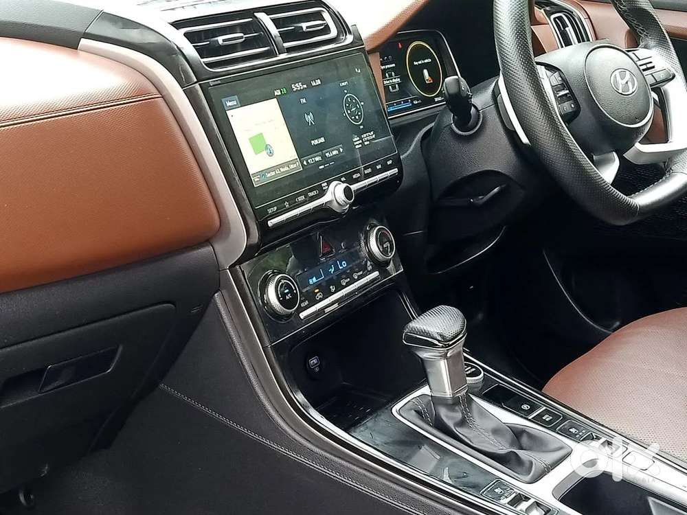 Hyundai Alcazar 2.0 Signature (o) Petrol At 6 Str, 2022, Petrol