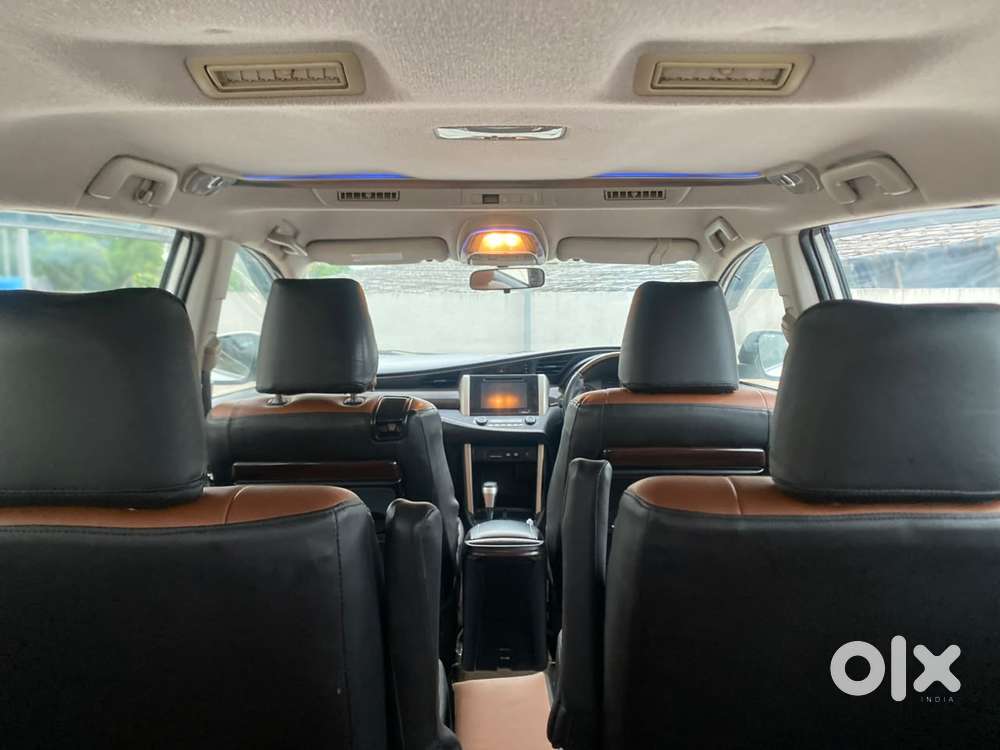 Toyota Innova Crysta 2.8z Automatic, 2017, Diesel
