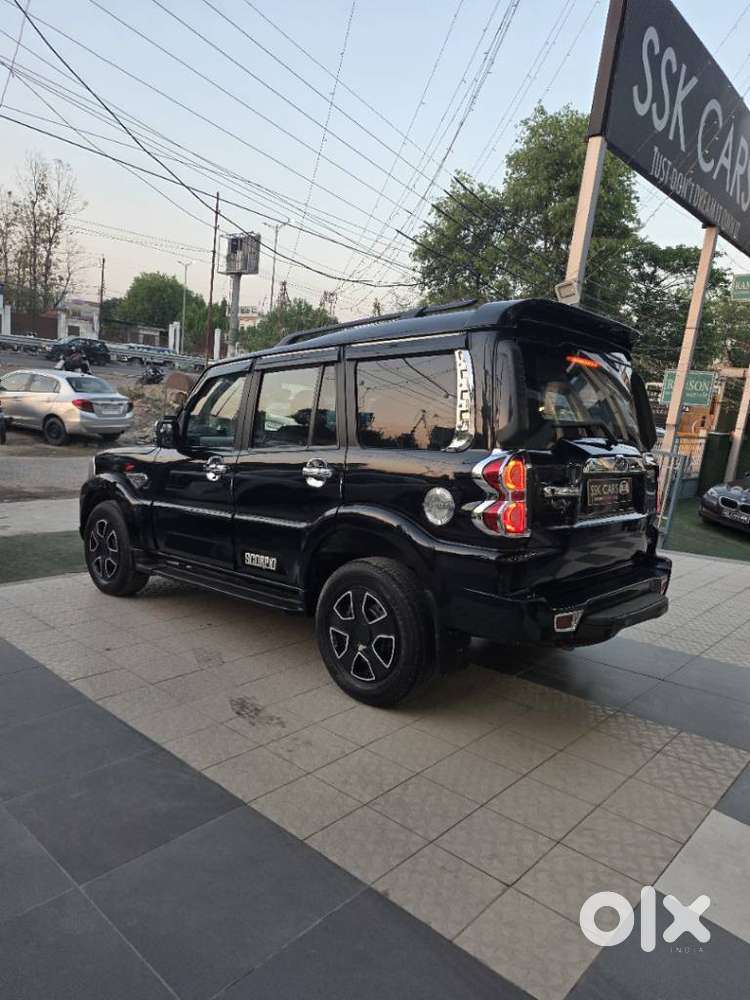 Mahindra Scorpio S10 7 Seater, 2021, Diesel