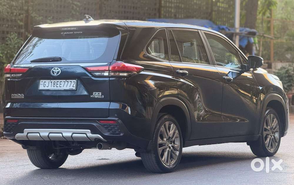 Toyota Innova Hycross 2.0 Zx (o) Hybrid 7 Str, 2025, Petrol