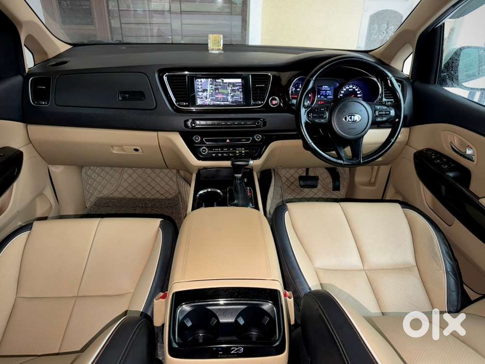 Kia Carnival Limousine