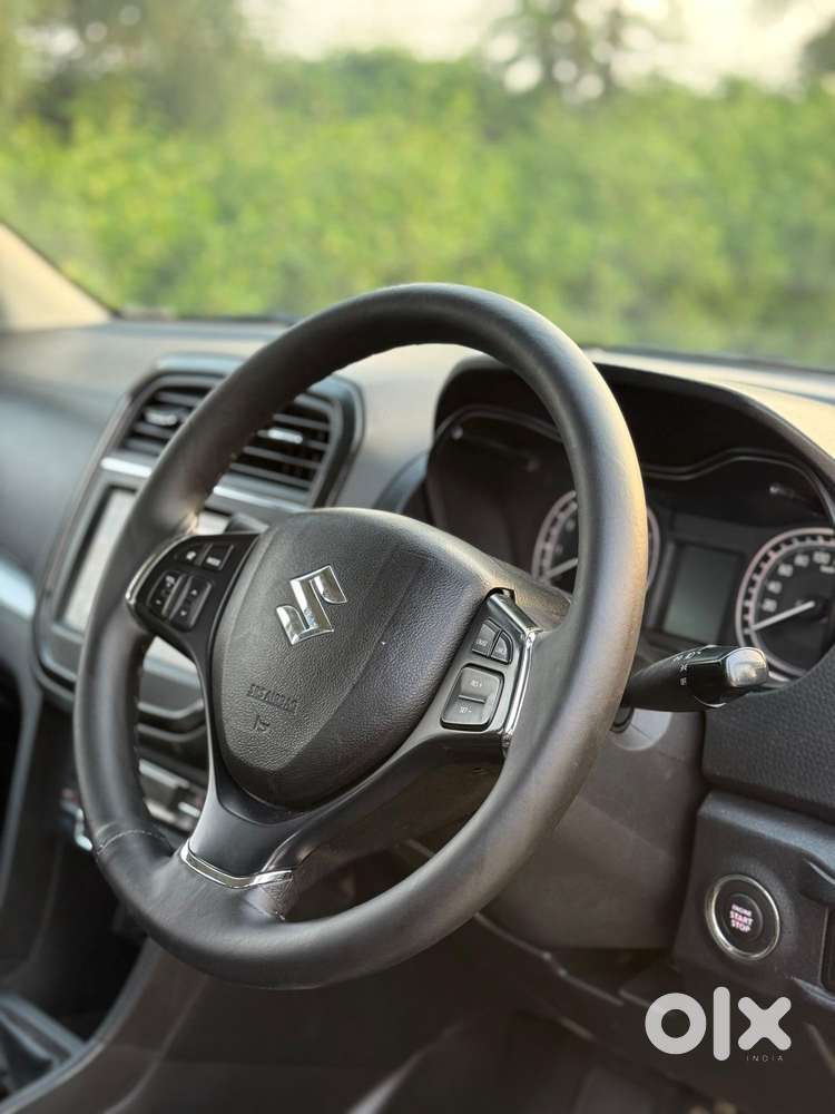 Maruti Suzuki Brezza 1.5 Zxi Smart Hybrid, 2022, Petrol