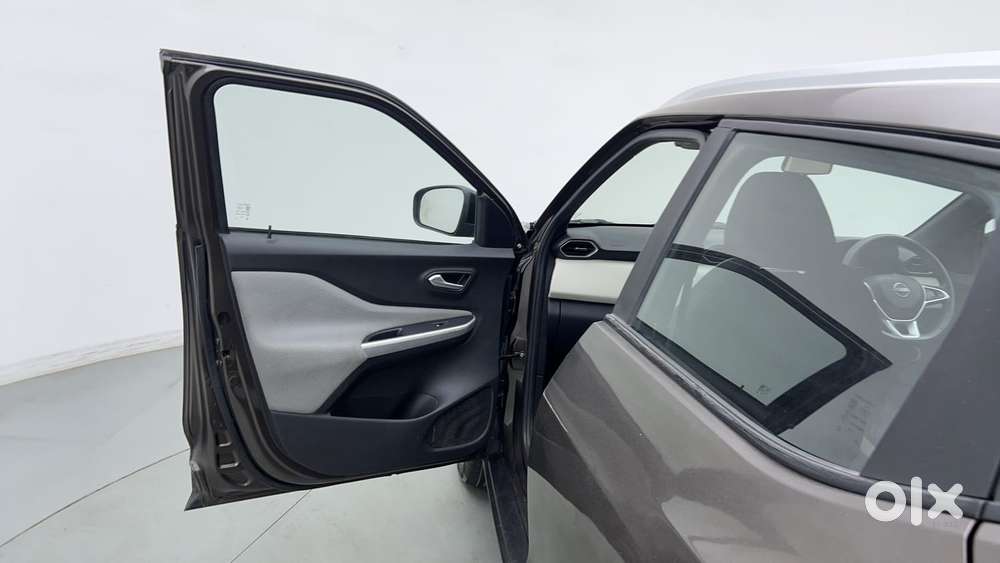 Nissan Magnite 1.0 Xv Executive, 2021, Petrol