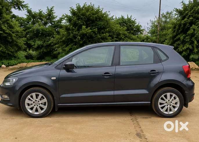 Volkswagen Polo Petrol Highline 1.2l, 2015, Petrol