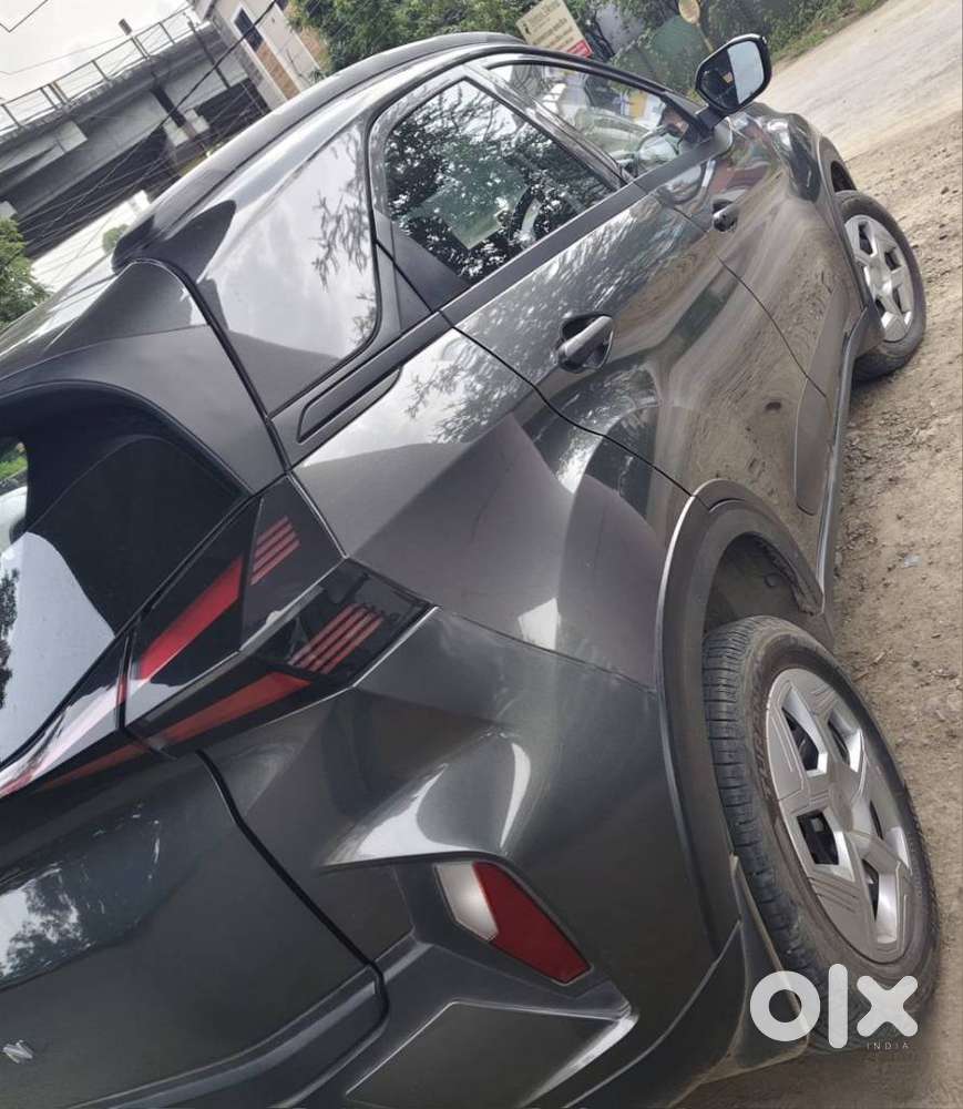 Tata Nexon 1.2 Revotron Xt, 2025, Diesel