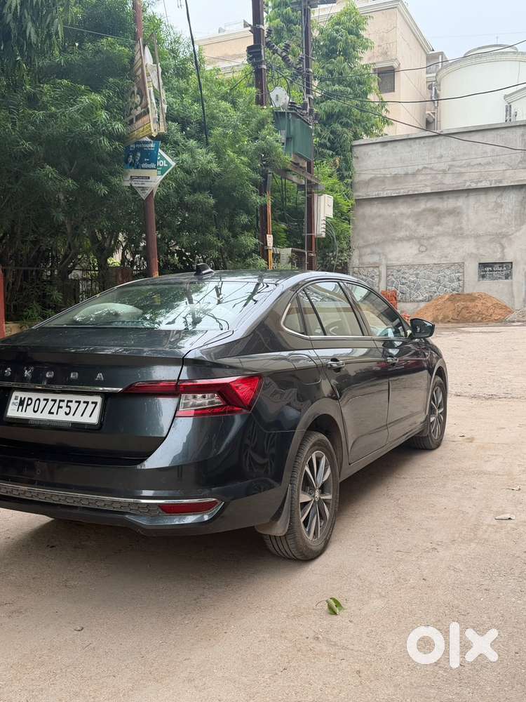 Skoda Slavia Petrol 2023