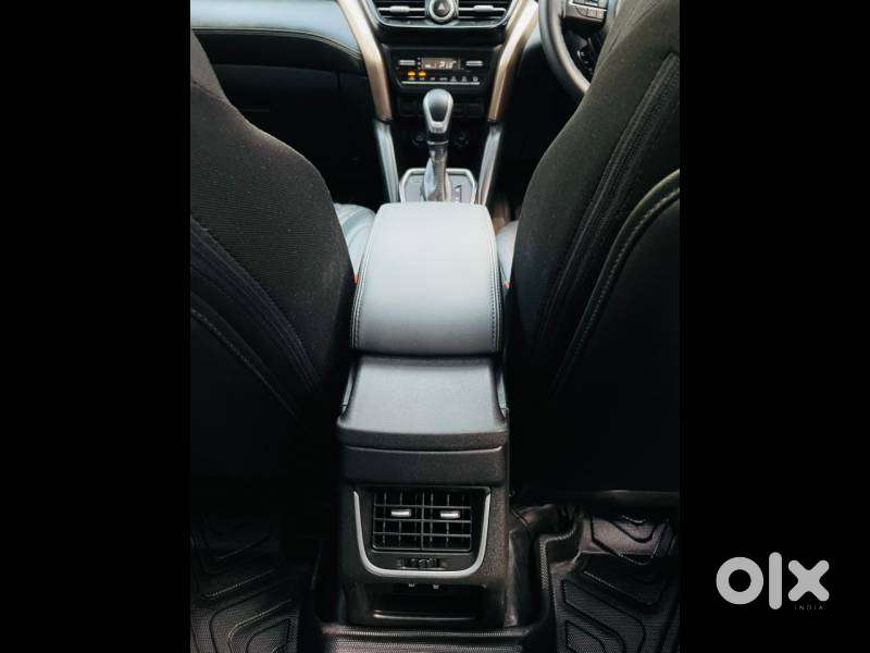 Maruti Suzuki Grand Vitara 1.5 Zeta Plus Dual Tone Intelligent Hybri..