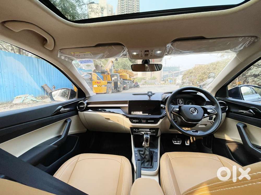 Skoda Slavia Sportline 1.0l Tsi Mt, 2025, Petrol