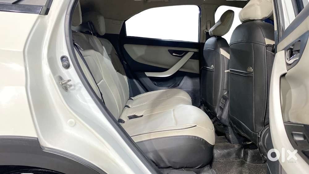 Tata Nexon Creative Plus 1.2 Revotron Petrol 7dca, 2023, Petrol