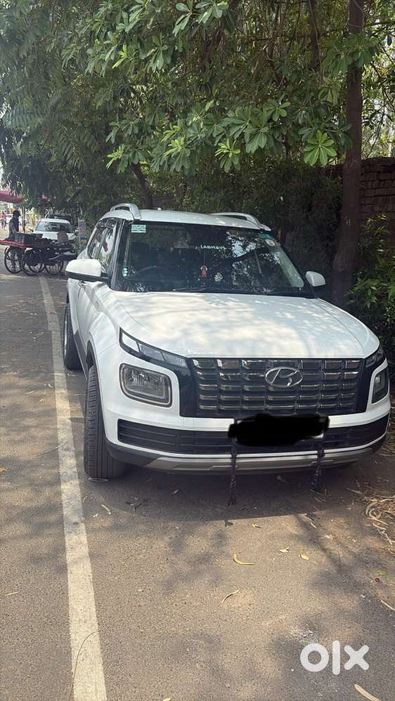Hyundai Venue 2023 Petrol