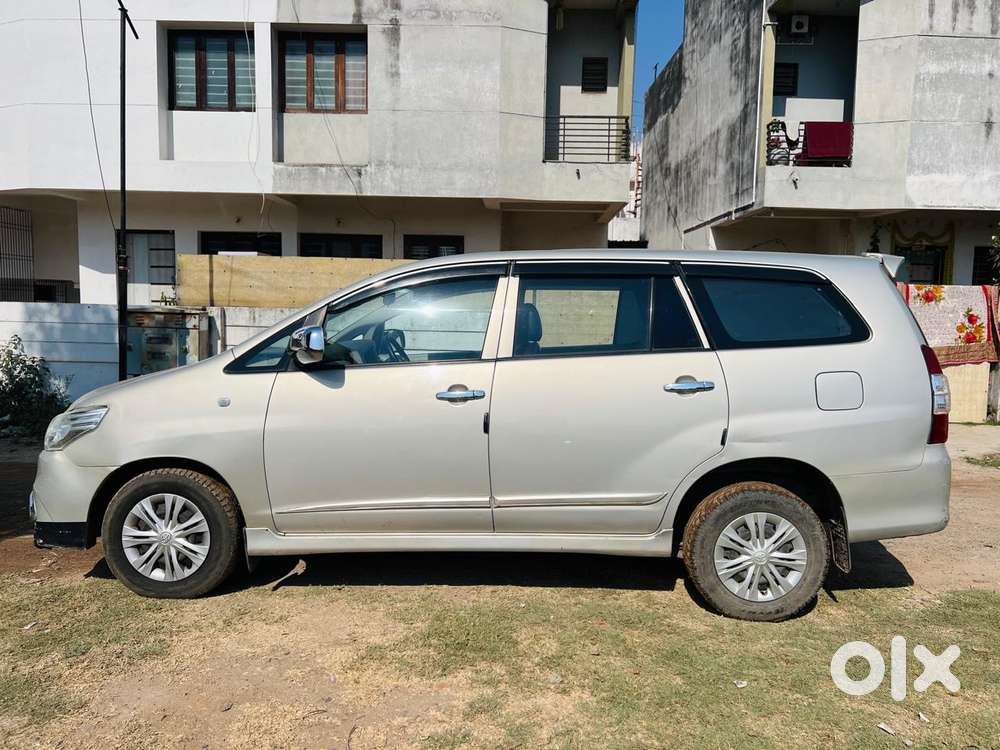 Toyota Innova 2.5 G (diesel) 7 Seater Bs Iv, 2015, Diesel