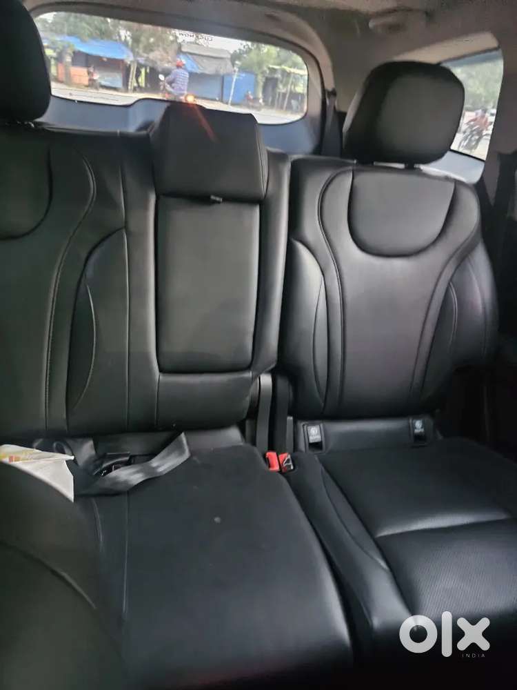 Mahendra Ax7l Black Addition