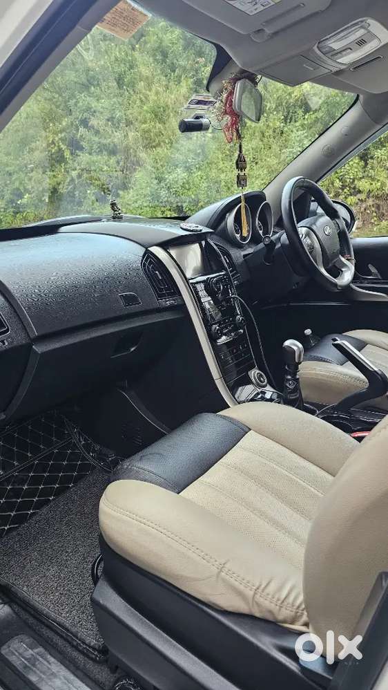 Mahindra Xuv500 W9 With Sunroof