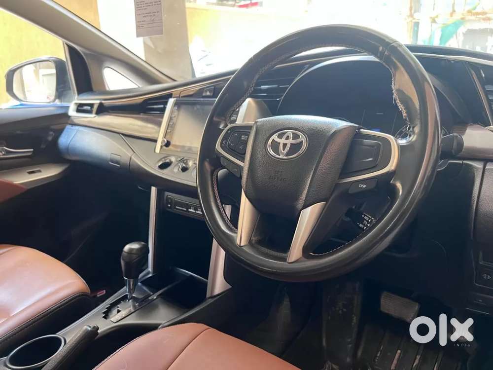 Toyota Innova Crysta 2.4 G Mt 7 Str, 2022, Diesel